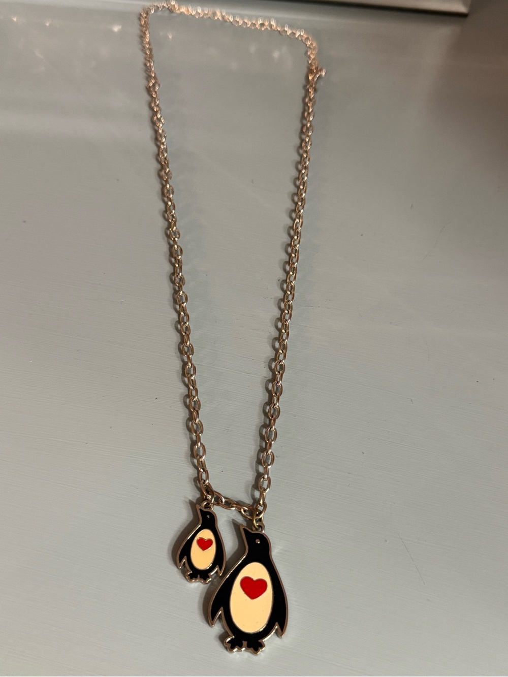 🐧LOUNGEFLY PENGUINS NECKLACE🐧